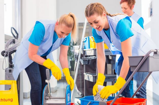 5 Grand Ways Commercial Charleston Cleaners Can Help Your Facility