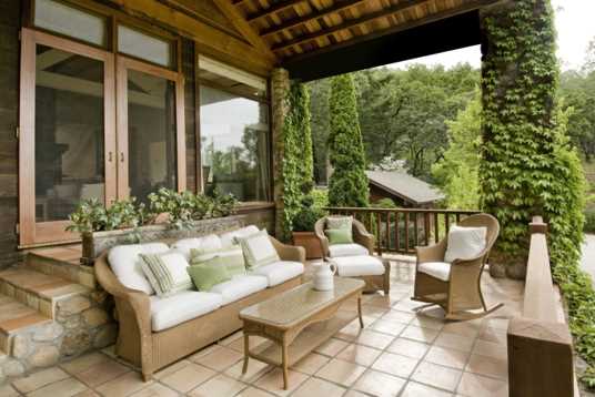 The Types of Yard Furniture Material That Really Last