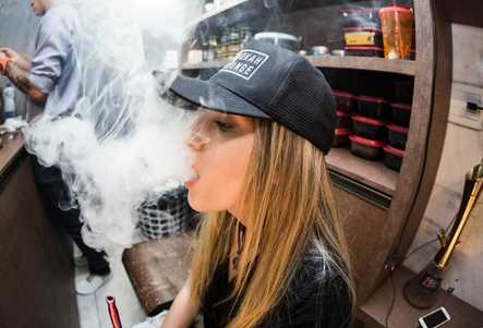 Vape vs Hookah: Which One Is Better For You?
