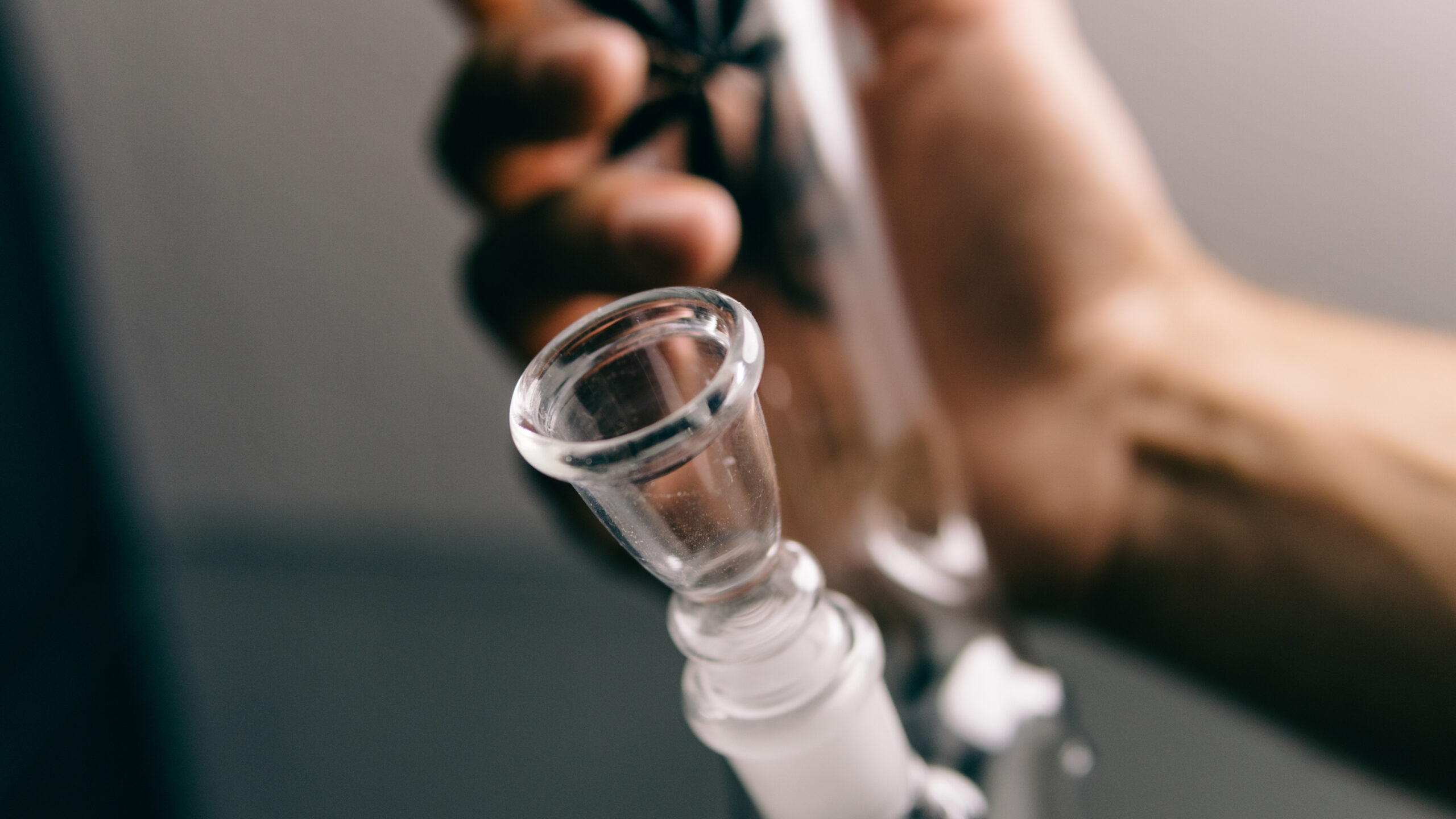 7 Useful tips to clean your bong with today