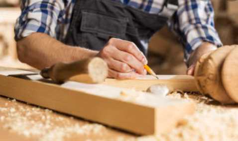 WHAT’S THE DIFFERENCE BETWEEN A WOODWORKER, CARPENTER, AND CONTRACTOR?