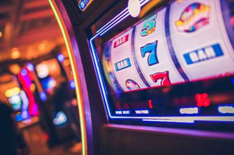 Slot Machines And Games Available Under DaftarSlot