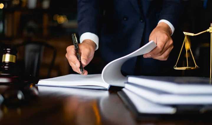 When to Hire an Employment Attorney, and What They Do