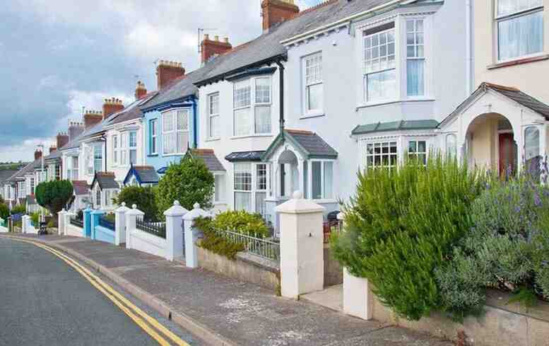Finding the Right Party Wall Surveyors Essex for Your Building Plans